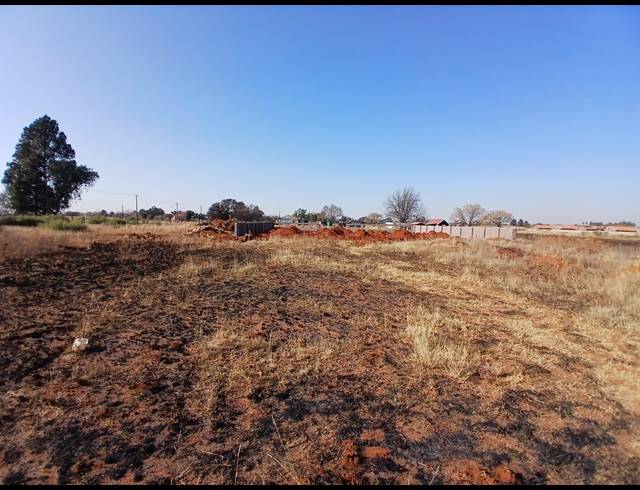 992M² VACANT LAND FOR SALE IN KOOKRUS